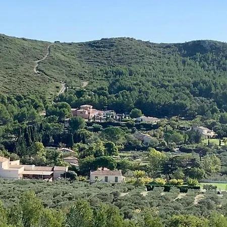 Lou Castellas Eyguieres Exterior photo