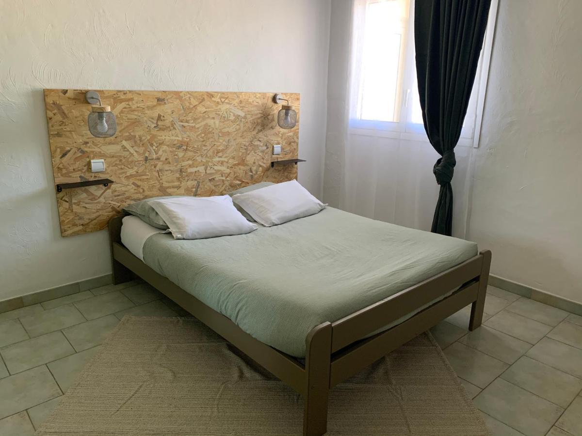 Lou Castellas Hotel Eyguieres