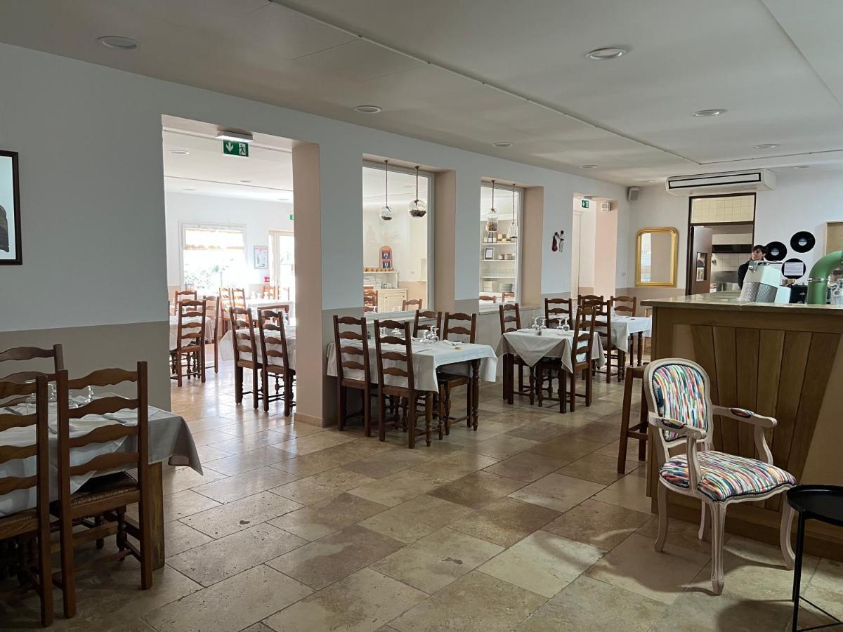 Lou Castellas Hotel *